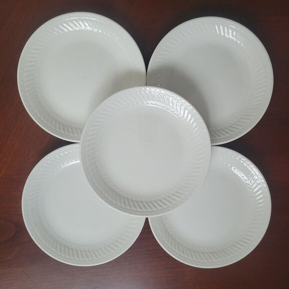 Set Of 5 Gibson Everyday White 7" Plates With Embossed Design - Picture 1 of 5